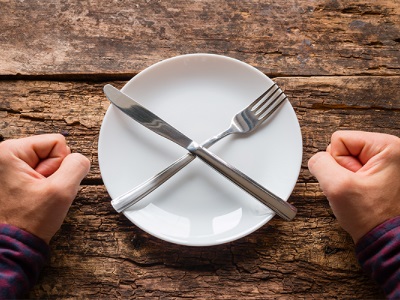 Heißhunger stoppen: Praktische Tipps für den Alltag
